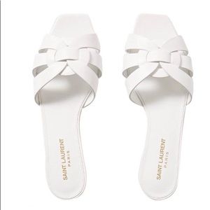tribute flat sandals in smooth leather